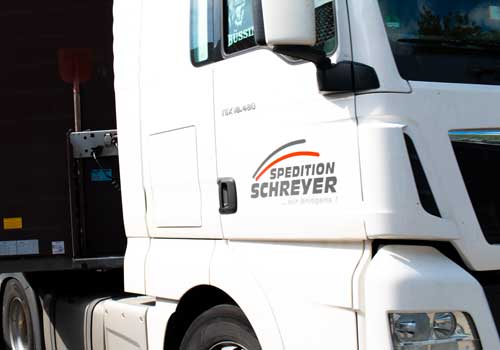 Spedition Schreyer Fahrzeuge im Einsatz